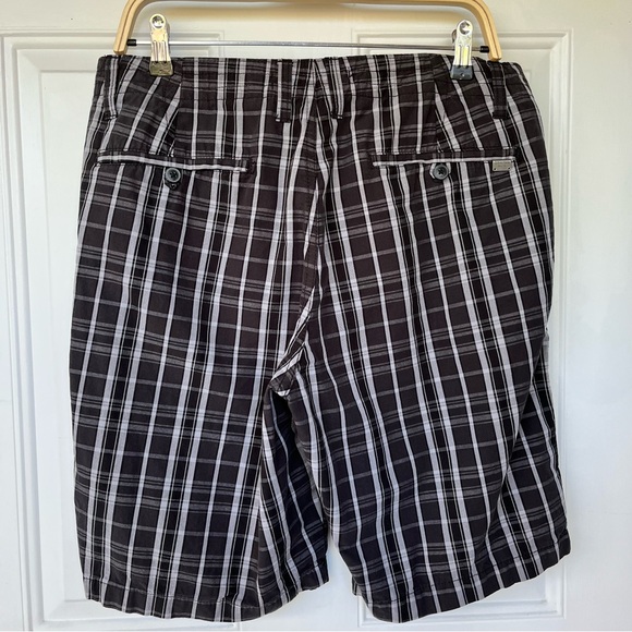 •Calvin Klein• Men’s Black/Gray Plaid Shorts - Size 34 - Picture 6 of 10